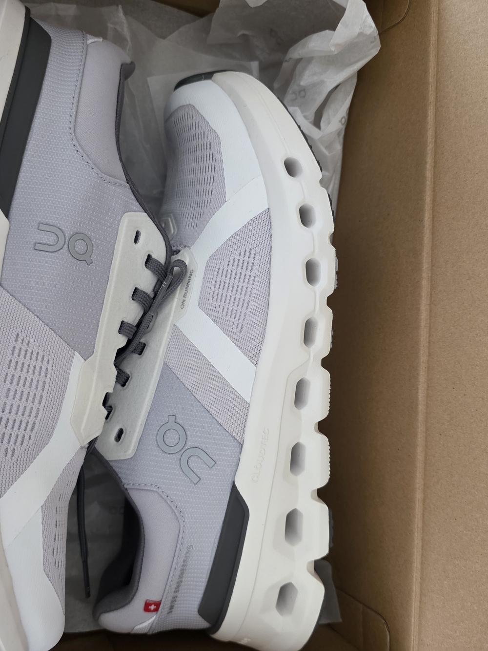 On Cloud Runners 2 Athletic Shoes in Gray & White US 8 Mens/ 9.5 Womens, NWT